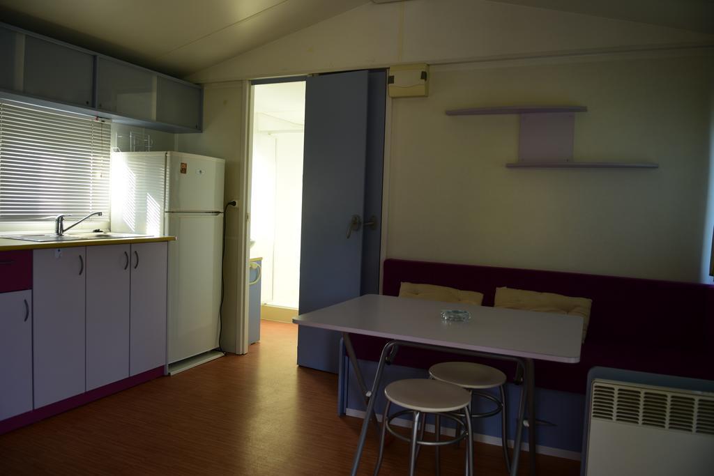 Hôtel Camping El Pasqualet à Caldes De Montbui Extérieur photo