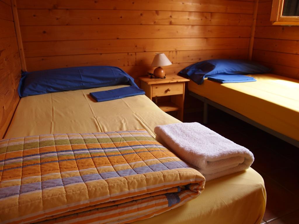 Hôtel Camping El Pasqualet à Caldes De Montbui Extérieur photo