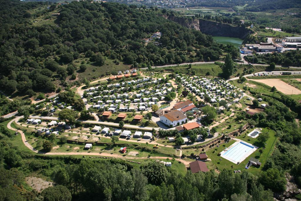Hôtel Camping El Pasqualet à Caldes De Montbui Extérieur photo